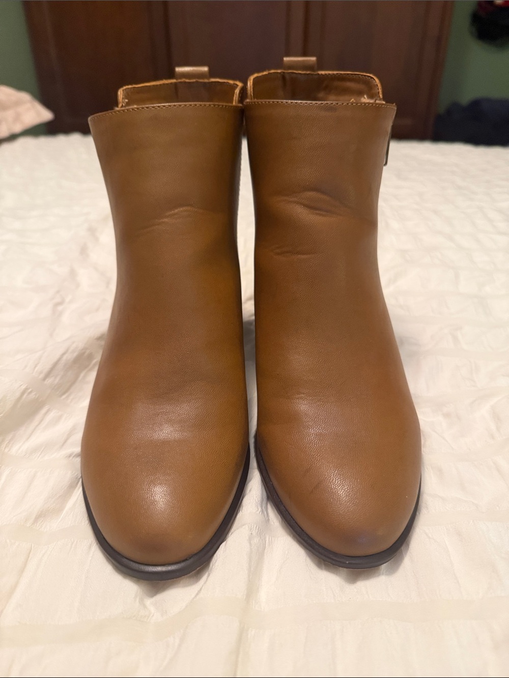 SOUL by Naturalizer Tan Ankle Boots - Women’s Size 6.5M - Vegan Leather
